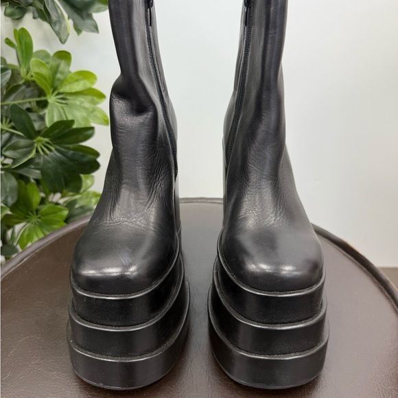 Steve Madden Shoes - Steve Madden Cobra Black Platform Boots